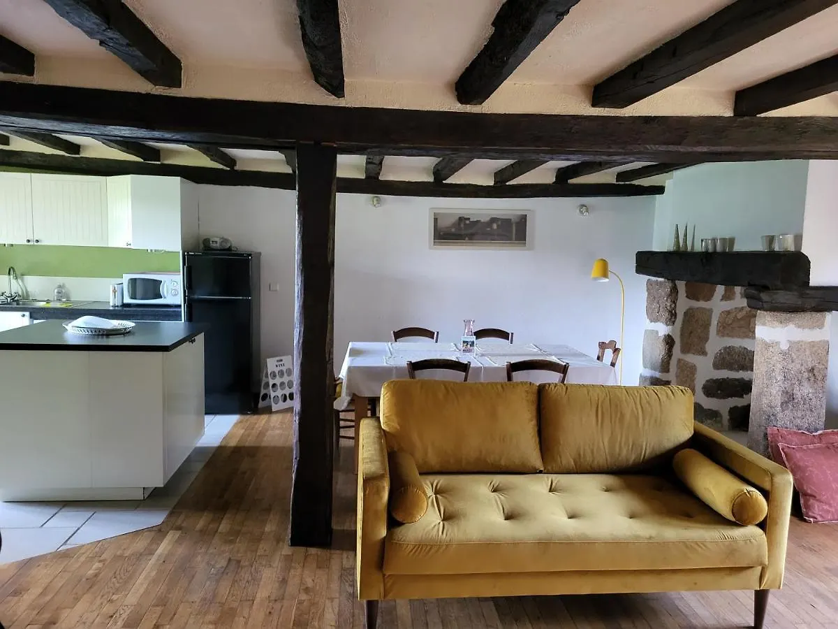 Holiday home Gites Les Tillets -Noyer Montet-et-Bouxal France